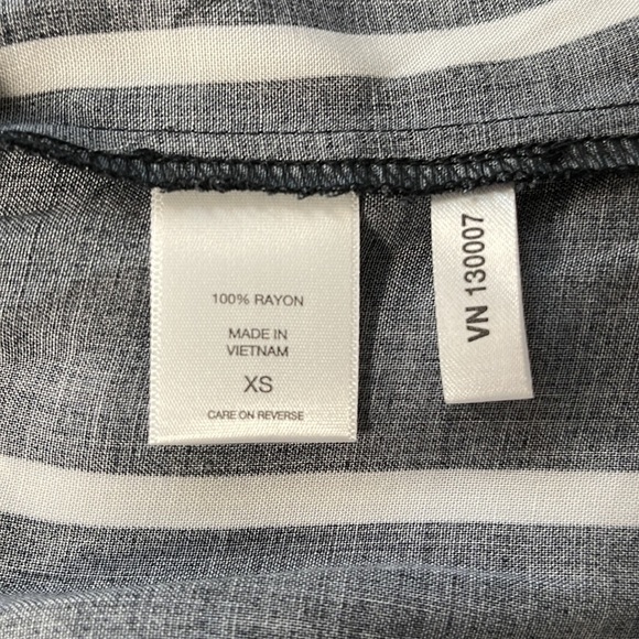 New York & Company Soho Jeans NWT Black Striped Long Sleeve Wrap Top Size XS - Picture 9 of 10